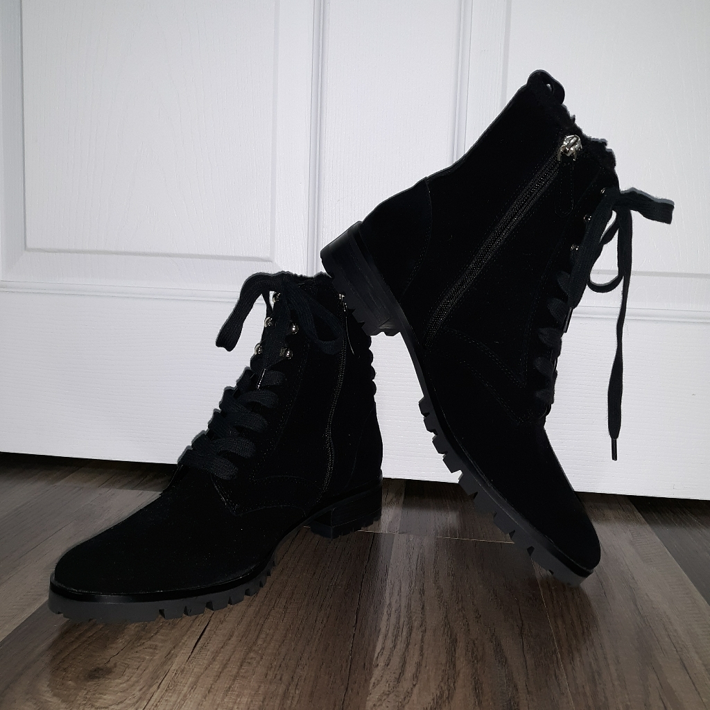 Brand New Kate Spade Raegan Black Suede Shearling Lined Boots. Size: 9.5 Black.